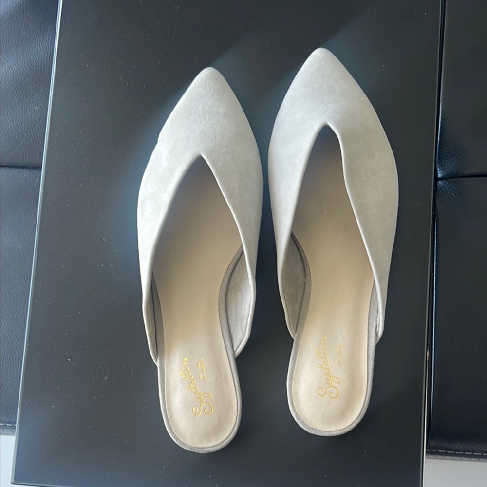 Seychelles Gray Mules Sleek Minimalist Design